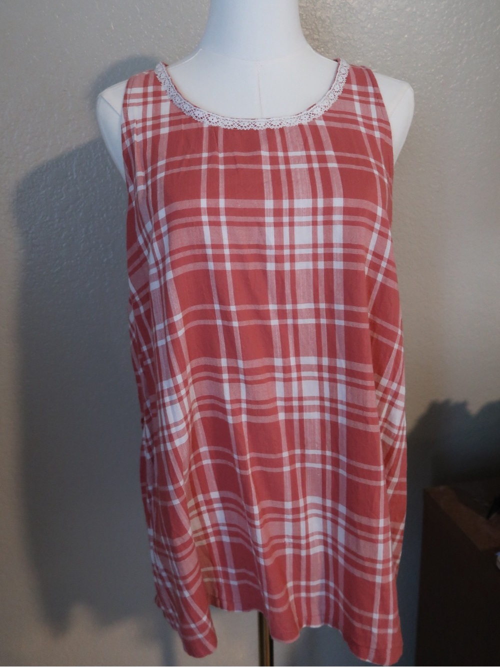 Sleeveless Plaid Tunic Tank in Red and White with Lace Neck Trim